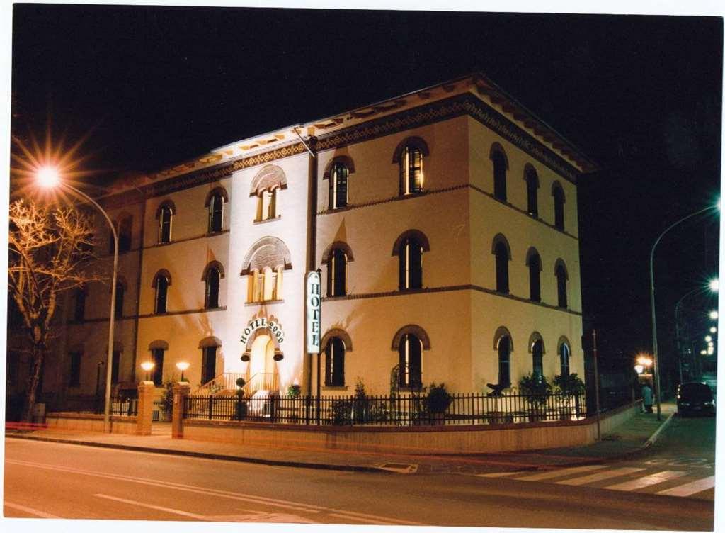 Hotel 2000 Fabriano Exteriör bild